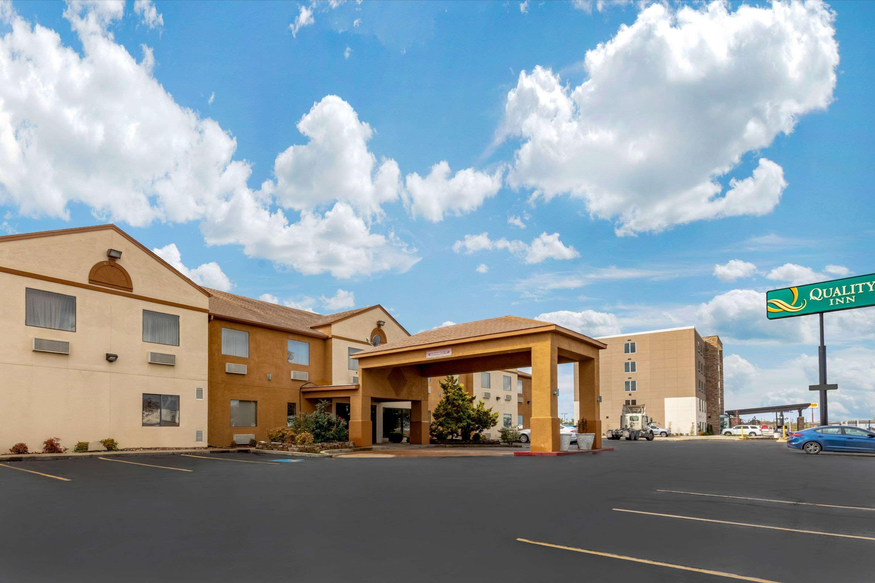 Quality Inn West Memphis I-40 Экстерьер фото