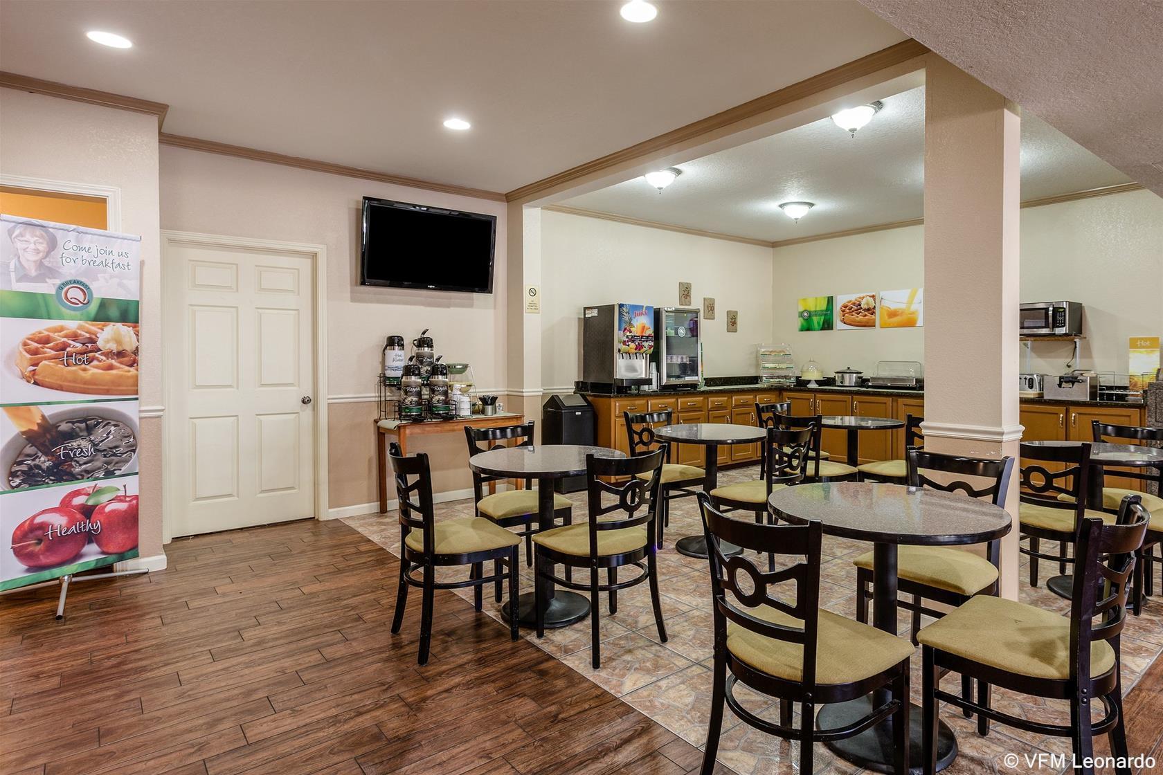 Quality Inn West Memphis I-40 Экстерьер фото